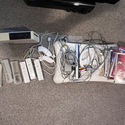 Wii PAL + Controllers + Games