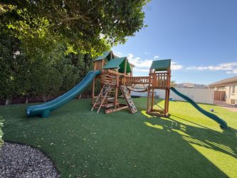 Gorilla Playground Playset Swingset *must disassemble and take away*