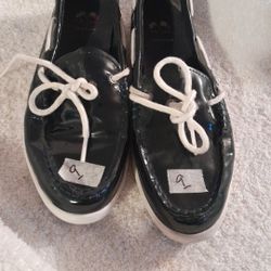 Women's Patent Leather Shoes Size 9