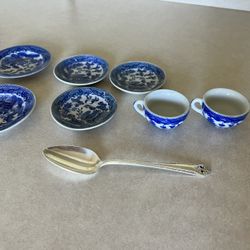 Tiny Tea Cups and Saucers 