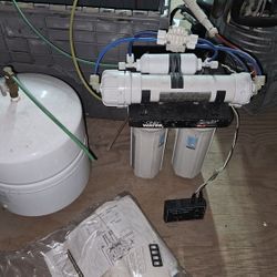 Reverse Osmosis Water System With Two Brand New Filters