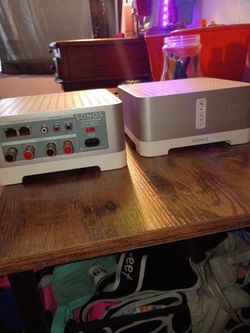 Sonos amplier 2 speakers brand new