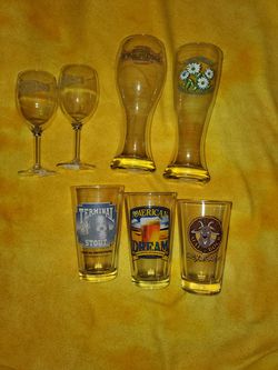 Rock bottom Beer glasses 7ct Pick Up Only