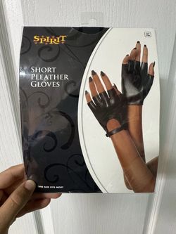 Spirit Short Pleather Fingerless Gloves