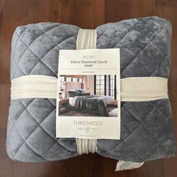 Velvet Diamond Stitch Quilt