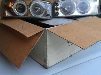 GMC / Chevy Yukon Denali Headlights