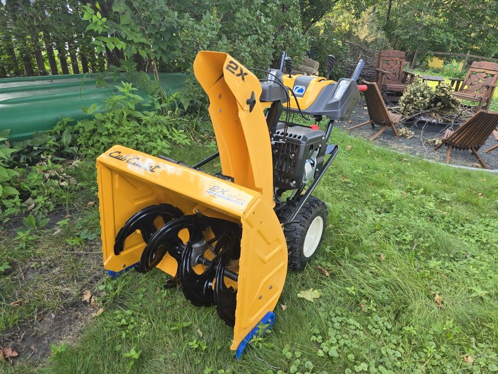 CUB CADET SNOWBLOWER 2X 30 MAX