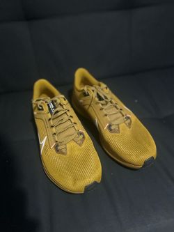 Nike Running Sneakers Yellow Knit