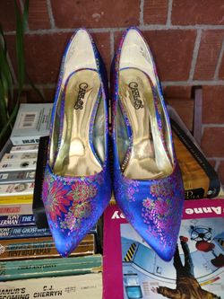 Vintage Carlos Santana Pumps