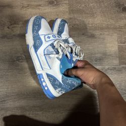 Louis Vuitton Trainer Light Blue