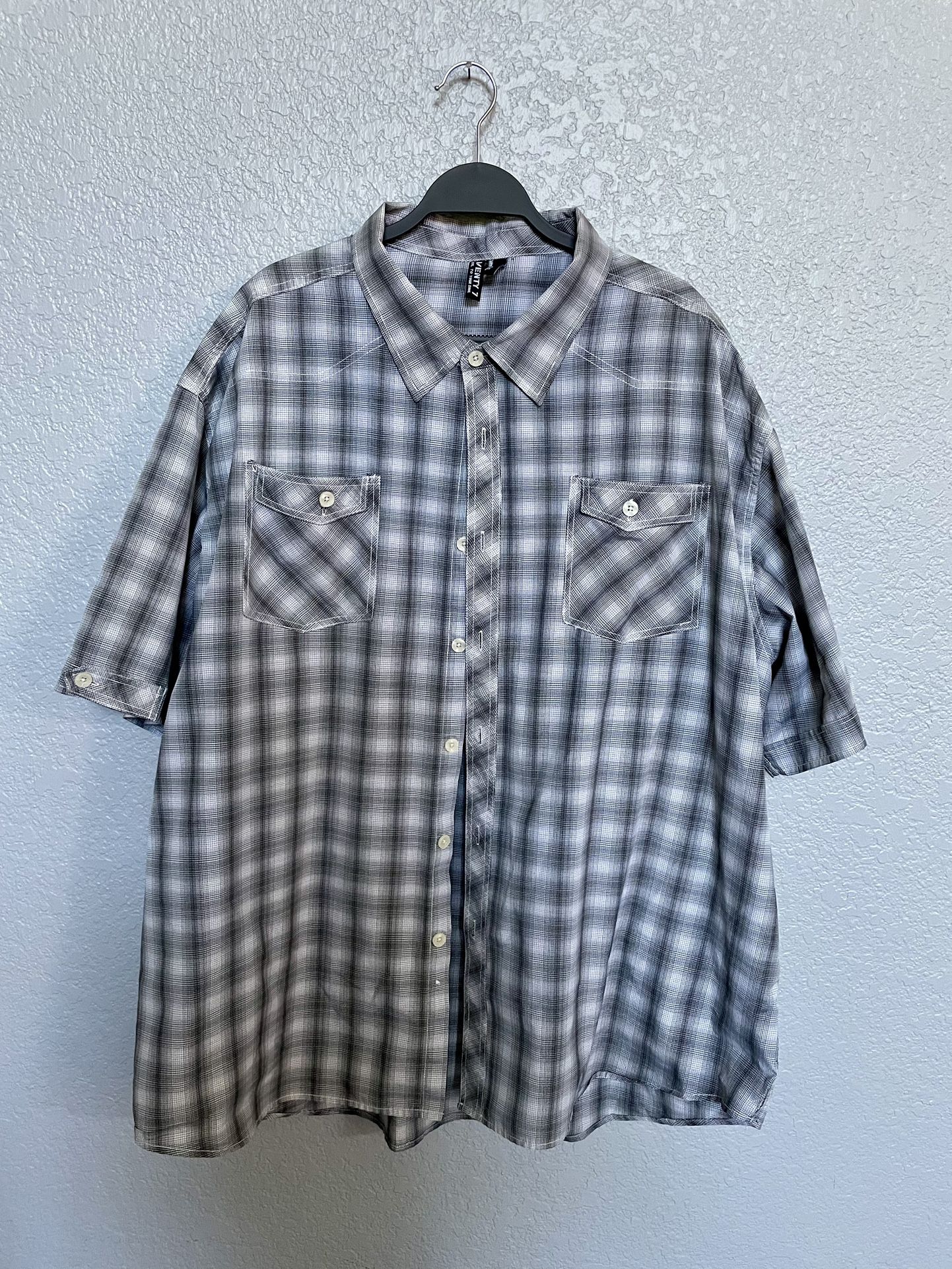 Men’s 5XL Clothes - 3 Shirts & 1 pair of Shorts