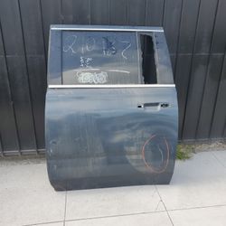 2015, 2016 ,2017,2018, 2019, 2020 Suburban Lh Rear Door