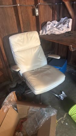 Computer chair