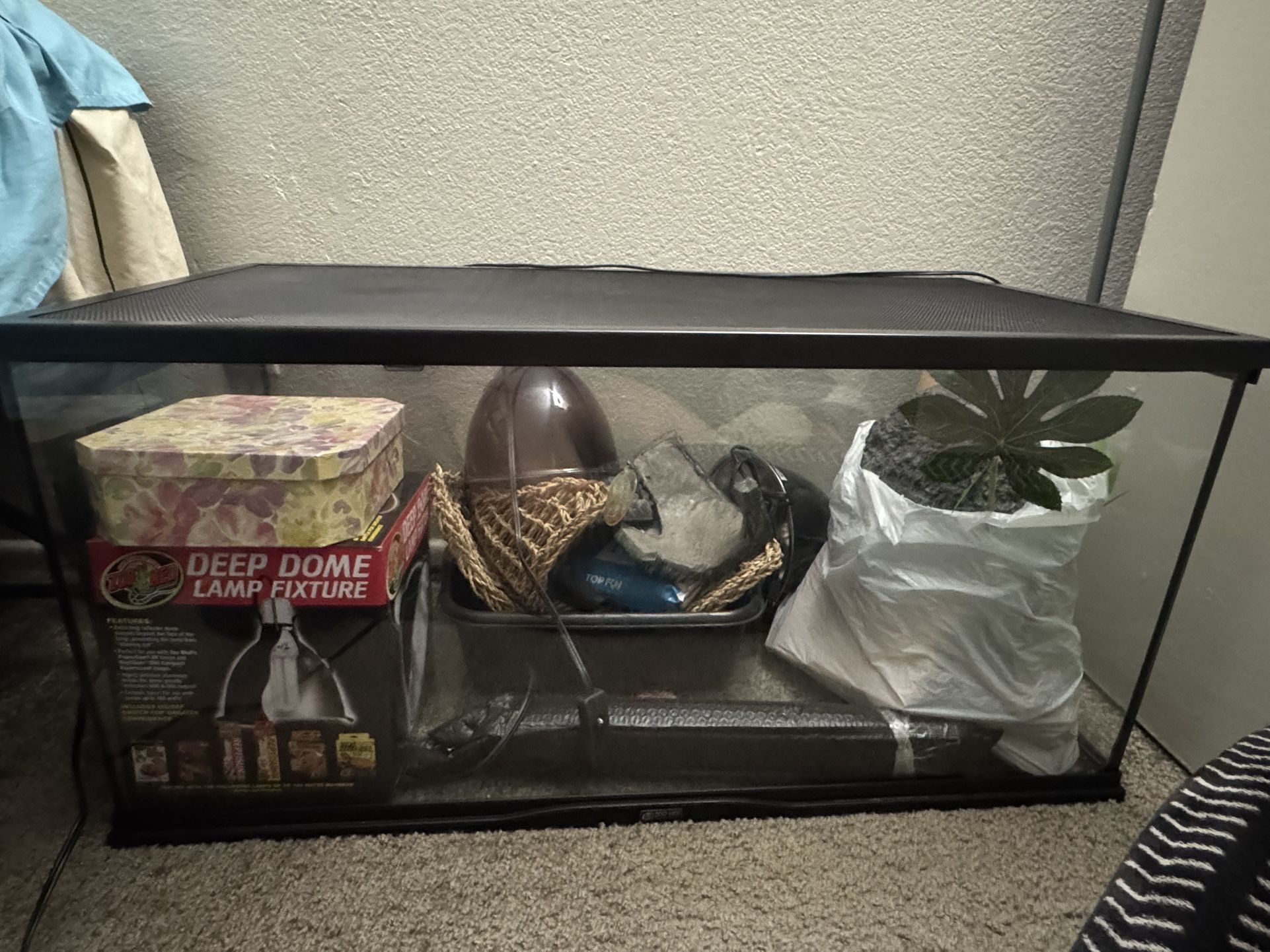 40gal Tank With TONS of Lizard/dragon Supplies