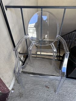 Ghost Chair Acrylic With Crack 