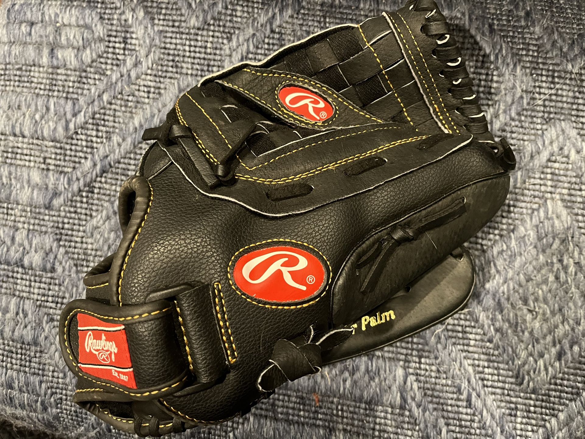Rawlings 12.5” Infielders Glove