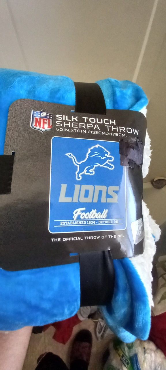 DETROIT LIONS SHERPA BLANKET