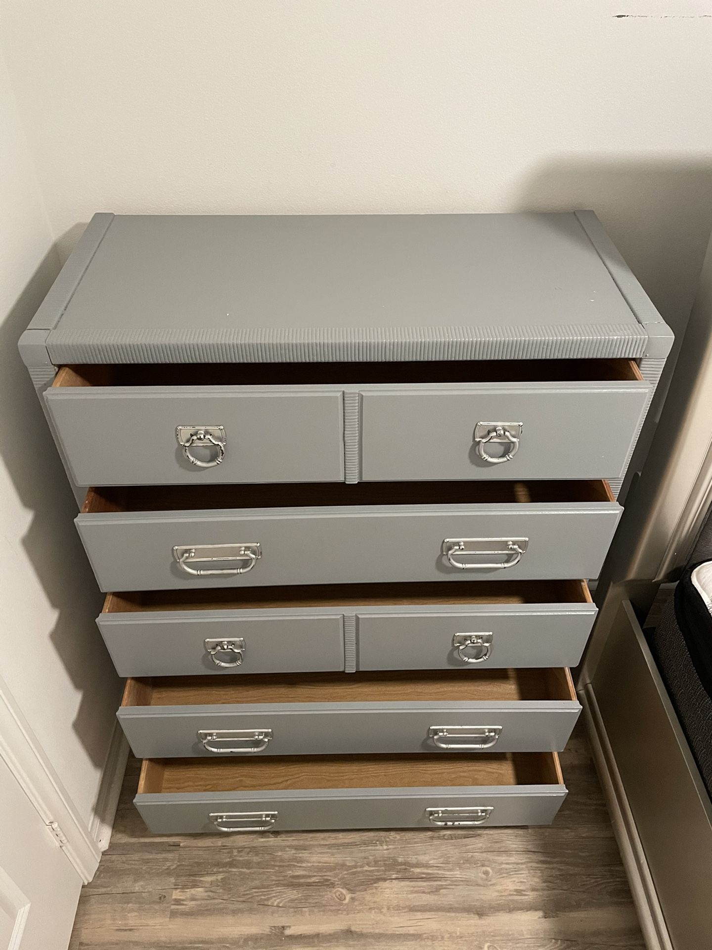OVERSIZED CHEST DRESSER
