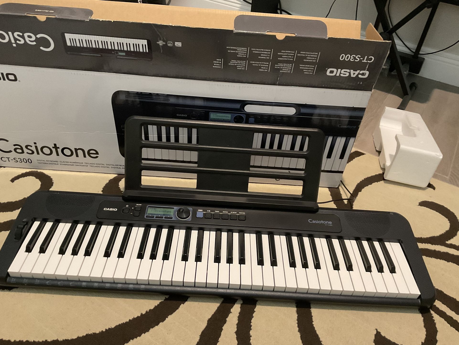 Casio Casiotone CT-S300 – Portable Keyboard 61 Full Size Keys | Touch-Sensitive | Use Plug Or Battery