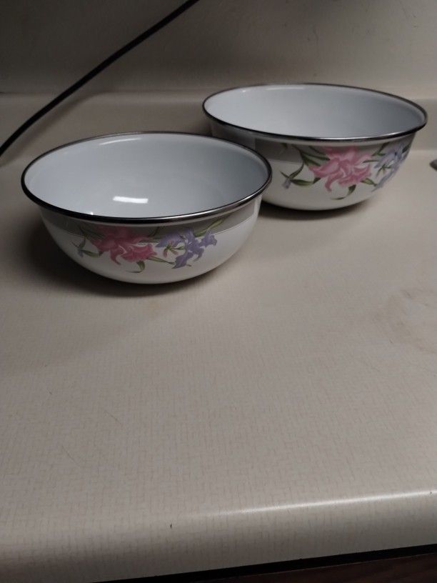 GMI Enamel Mixing Bowls.