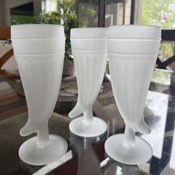 Set of 3 -8" Powder Horn Frosted Beer Glasses. 1960s. Tiara Frosted, Horn Glasses