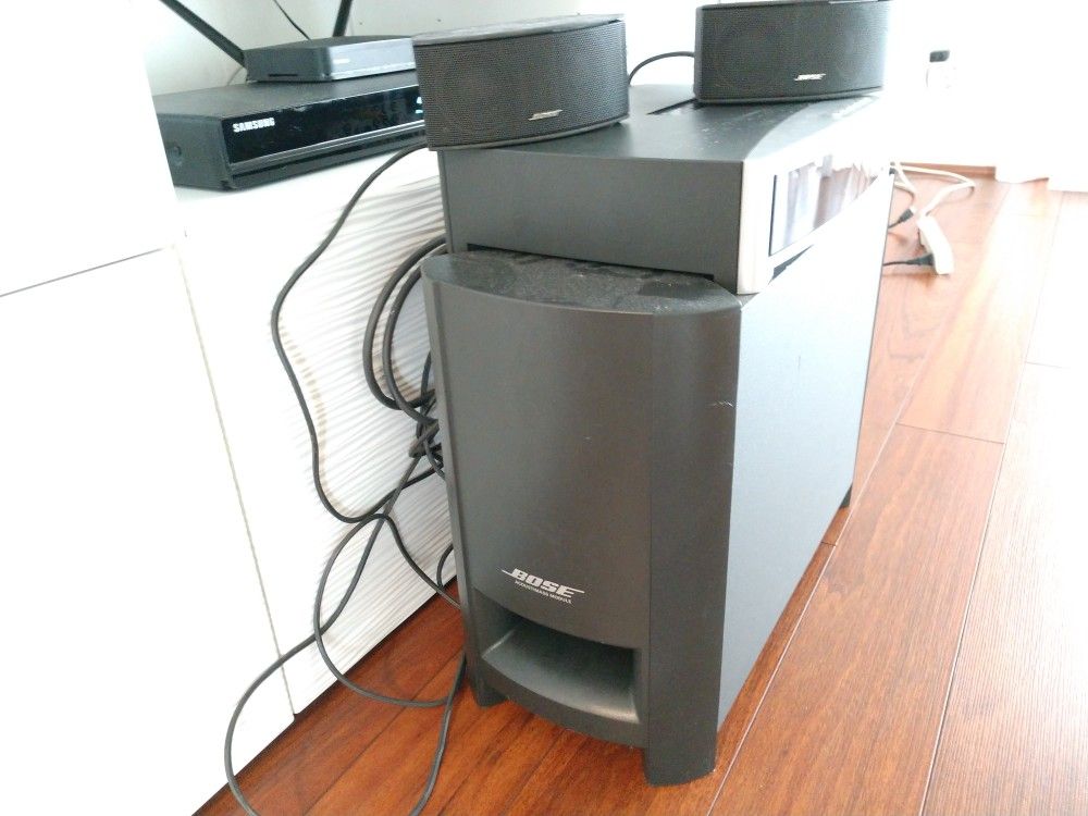 Bose PS321 II Powered Speaker System Home Theater. DVD with remote