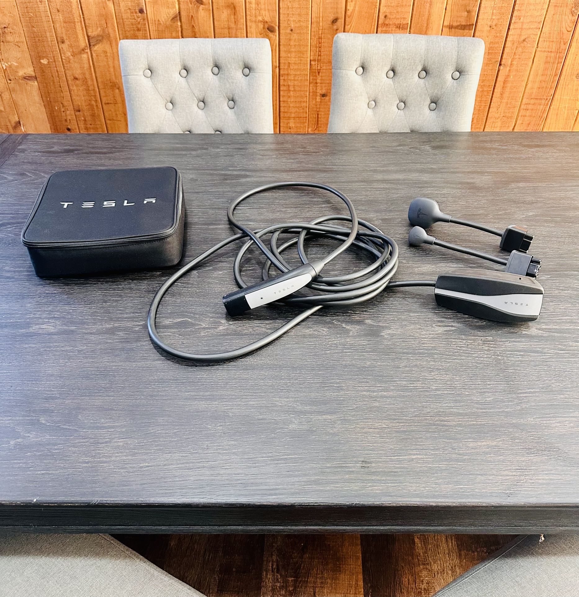 Tesla Mobile Connector & Charging Adapter