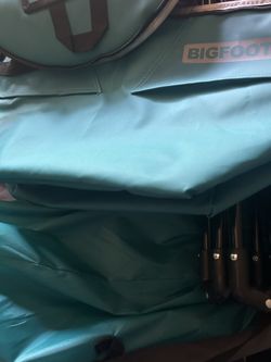 New-Foldable Ice/ Soda Cooler With Stand $20