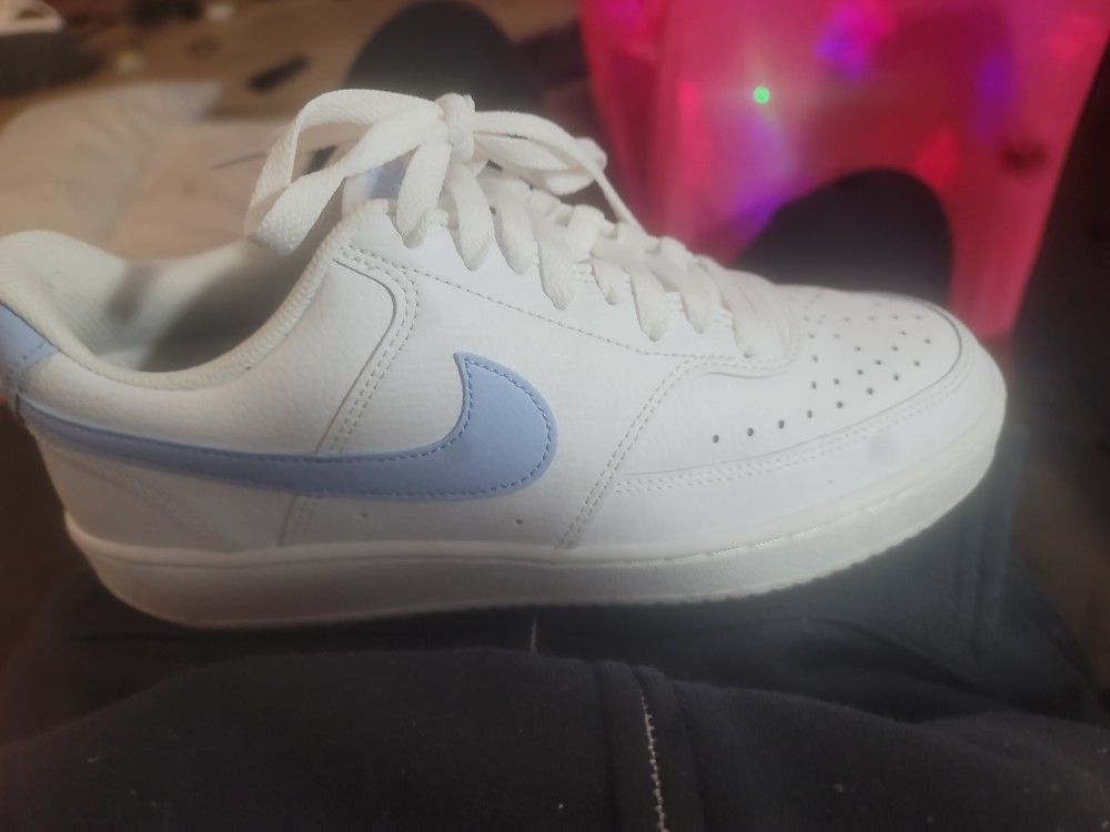 Nike 8
