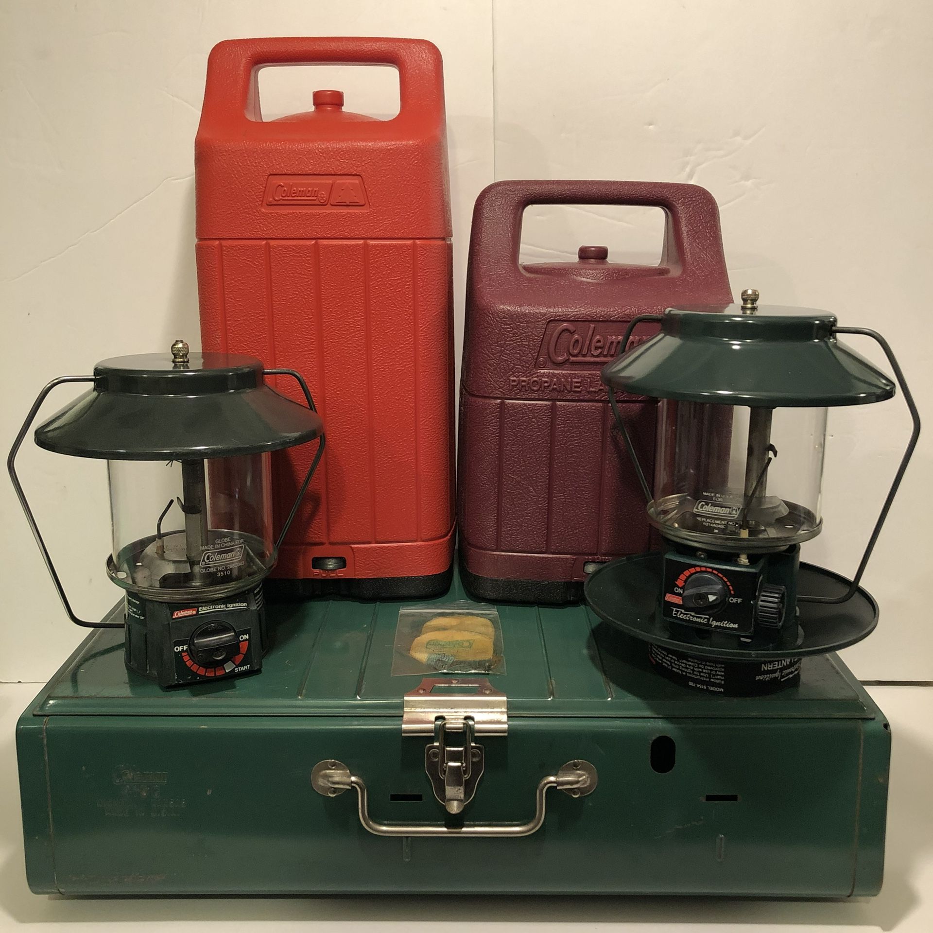Vintage Coleman Camping Gear Lot Propane Lanterns #5154 700