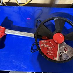 Milwaukee 12in  Measuring Wheel