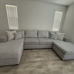 BRAND NEW SECTIONAL 