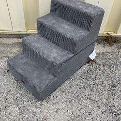 Grey 4-Step Pet Stairs (approx 25"L x 16"W x 21"H)