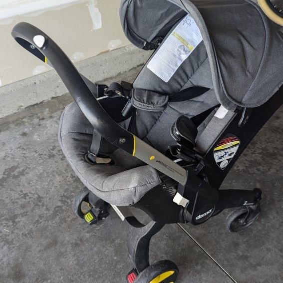 maxi cosi baby chair Maxi-Cosi Minla 6-in-1 Adjustable High style:Taupe frame fournisseur_28-parts canada 1 Rocker features a 3K Forged Carbon Fiber