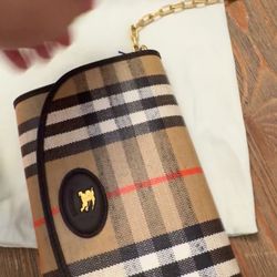 Woman’s Burberry Purse