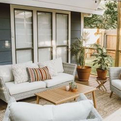 *BRAND NEW* HIGH-QUALITY WICKER & 100% Certified Solid Wood Sofa | Ideal For Outdoor