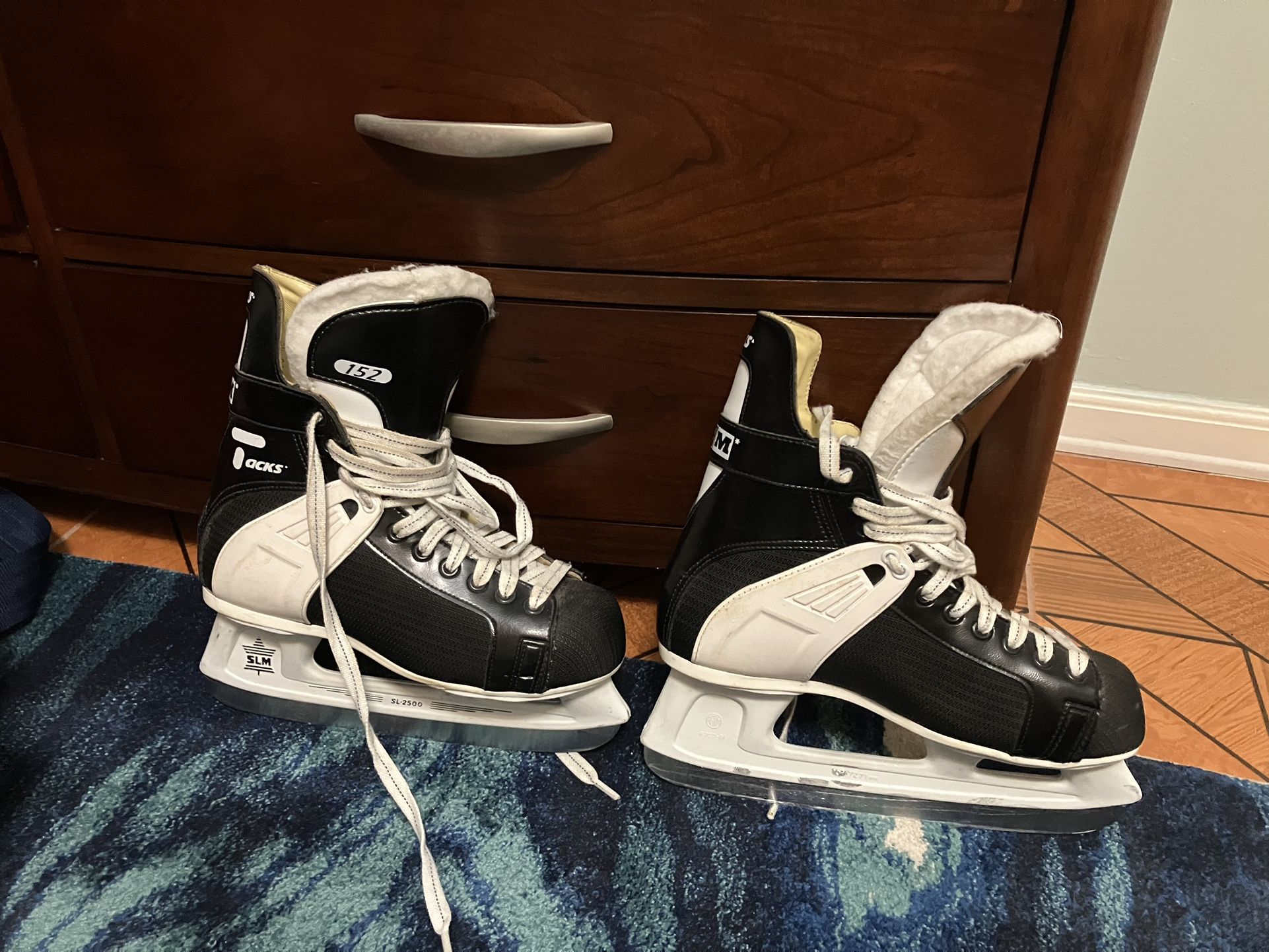 CCM Tacks 152