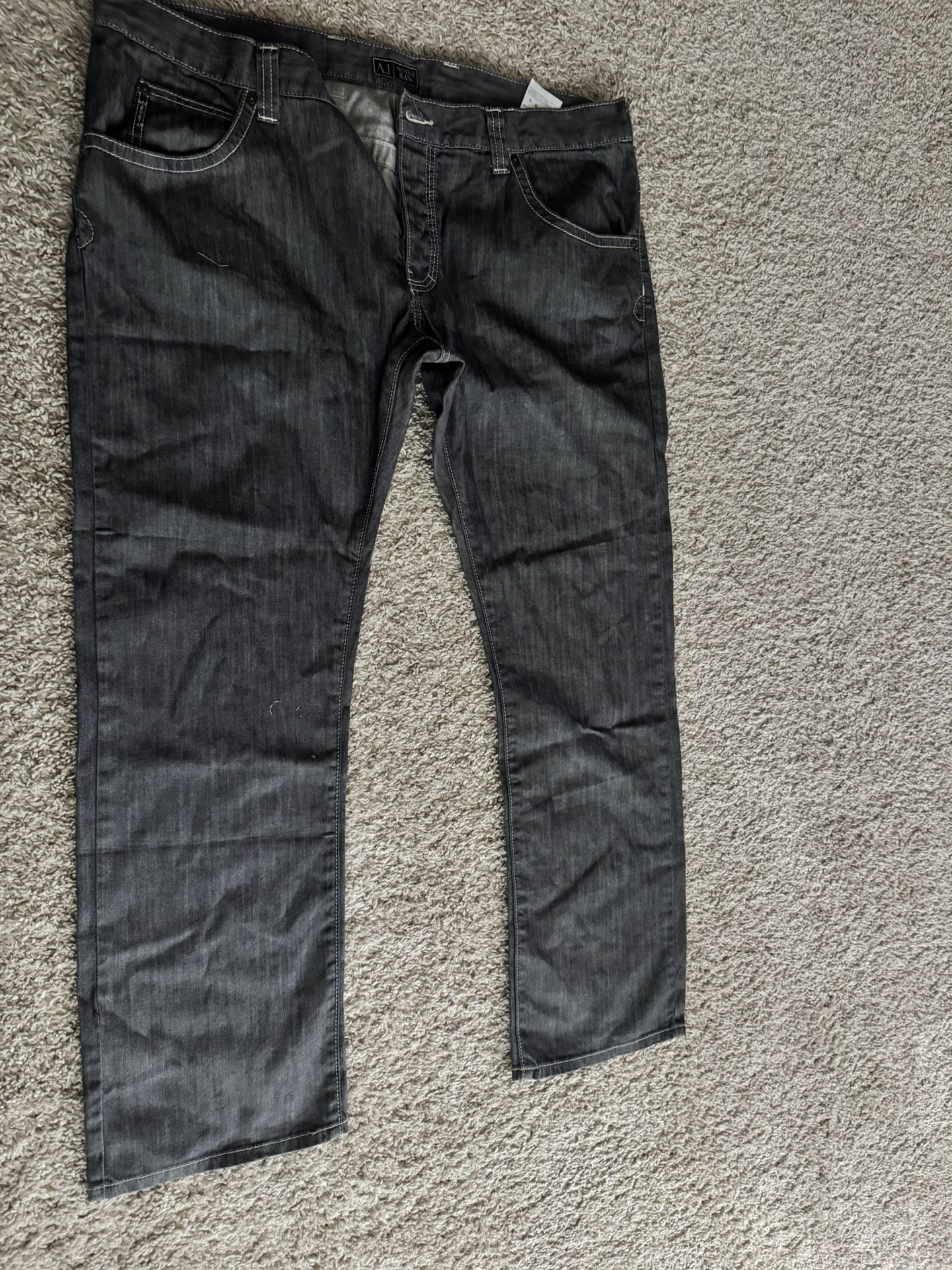 Men’s Armani pants, size 40.