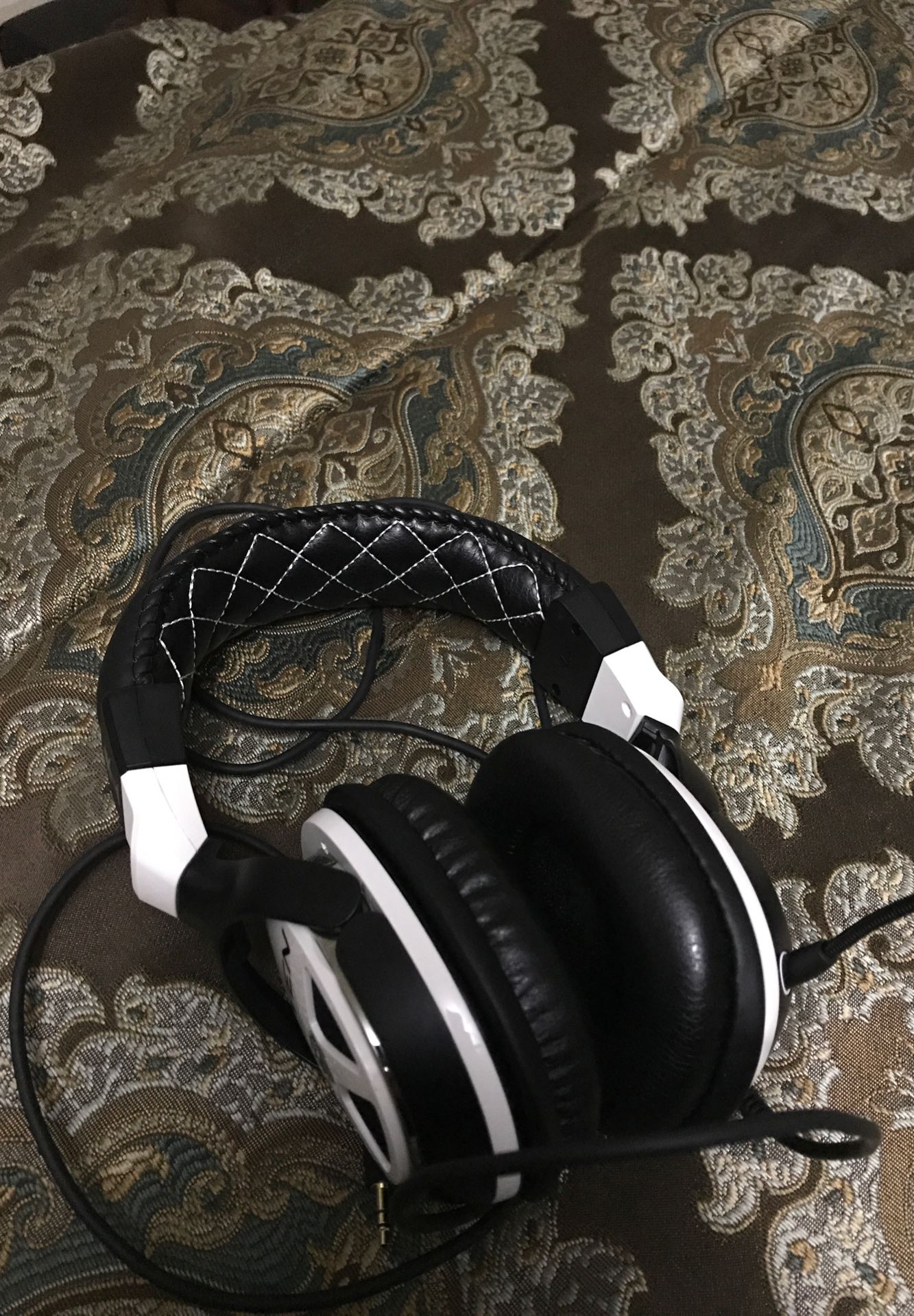 Turtle beach seven MLB pro circuit headset wired