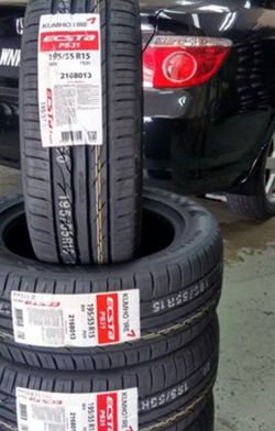 SALE P205/55R15 - Kumho Ecsta PS31 - NEW SET (4) TIRES