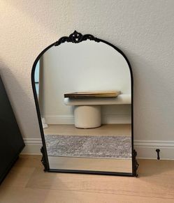 Arched mirror
