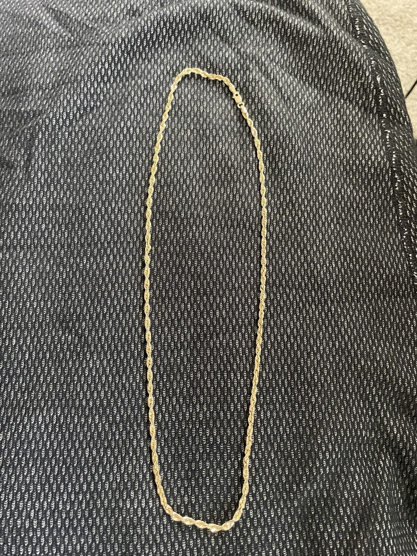 10k Gold 3mm chain 20 Inches