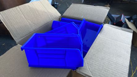 Plastic Stackable Containers 