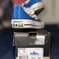 Blue Converse Size 6 Women’s Men’s Size 4 Like New 