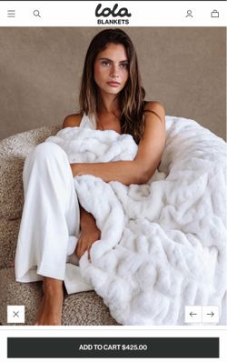 XL White Lola Blanket