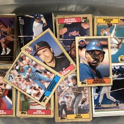Huge lot Of baseball Cards