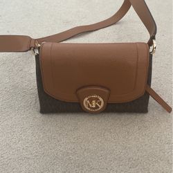 Michael Kors Crossbody Handbag