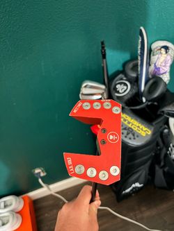 Lab golf mezz max red putter with Accra shaft