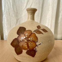 Pottery Studio Single Flower Vase