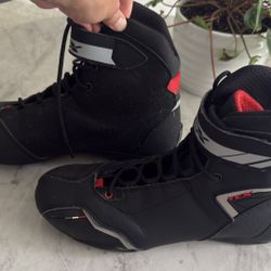 BRAND NEW !! - TCX Motorcycle Boots Size 9.5 